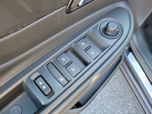 Used 2017 Buick Encore Preferred image 19