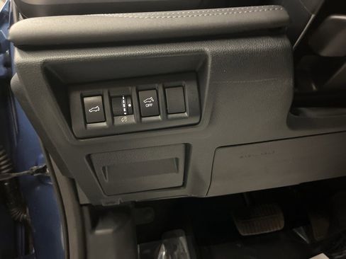 Certified 2022 Subaru Outback Limited image 12