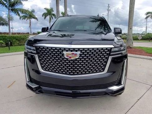 Certified 2021 Cadillac Escalade Premium Luxury image 4