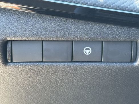 New 2026 Nissan Kicks SR w/ Cold Weather Package AWD/4WD image 7