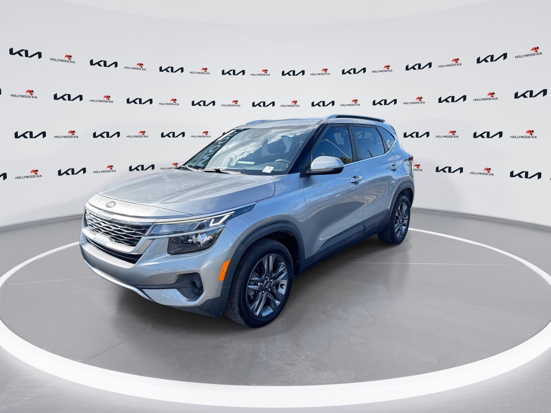 Used 2021 Kia Seltos S FWD image 4