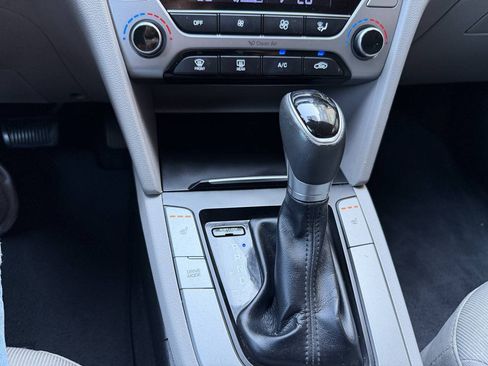 Used 2018 Hyundai Elantra Value Edition FWD image 22