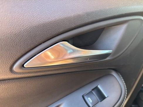 Used 2024 Buick Encore GX Sport Touring image 38