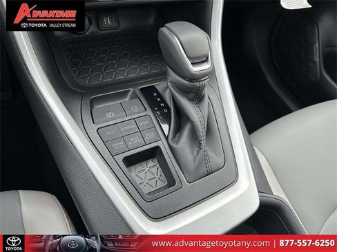 Certified 2025 Toyota RAV4 XLE Premium image 35