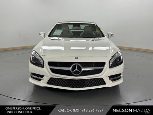 Used 2014 Mercedes-Benz SL 550 image 2