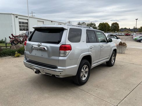 Used 2013 Toyota 4Runner SR5 image 9