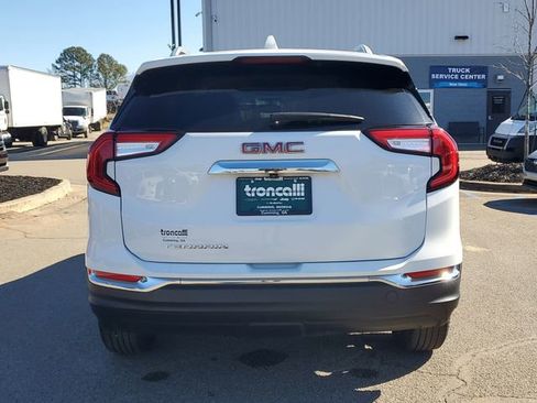 Used 2023 GMC Terrain SLT image 5