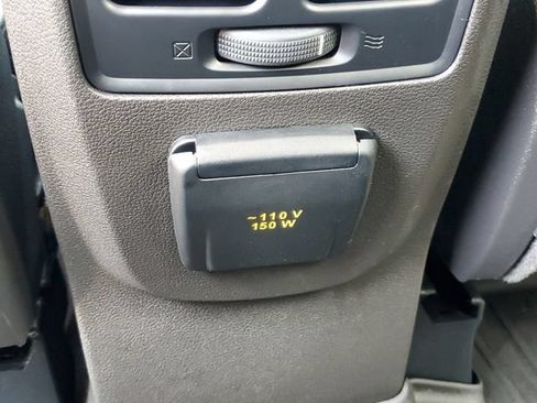 Used 2016 Ford Escape SE w/ SE Chrome Package FWD image 29