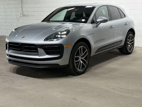 Certified 2026 Porsche Macan AWD/4WD image 1