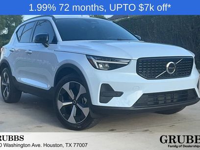 New 2026 Volvo XC40 B4 Core