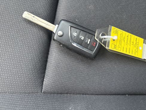 Used 2025 Toyota Corolla LE FWD image 36