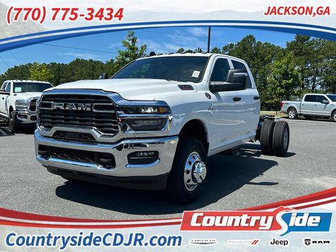 New 2025 RAM 3500 Tradesman w/ Chrome Appearance Group image 1