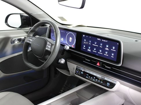 Used 2024 Hyundai Ioniq 6 Limited image 22