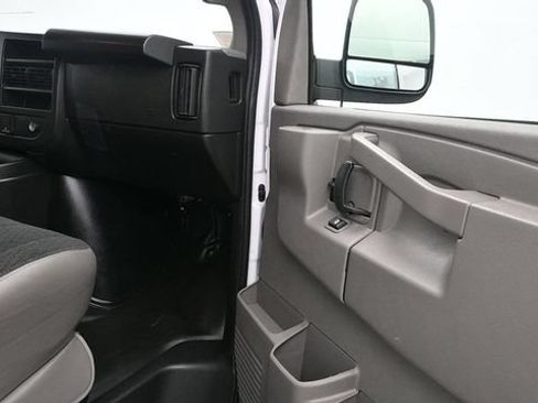 Used 2025 GMC Savana 2500 w/ Driver Convenience Package RWD image 17