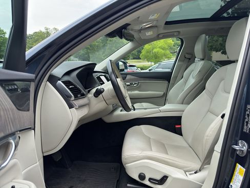 Used 2023 Volvo XC90 B6 Plus w/ Protection Package Premier AWD/4WD image 12