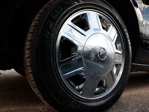 Used 2006 Cadillac DTS Limousine image 35