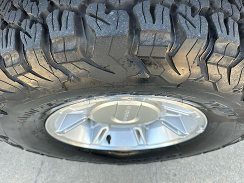 Used 2005 HUMMER H2 AWD/4WD image 23