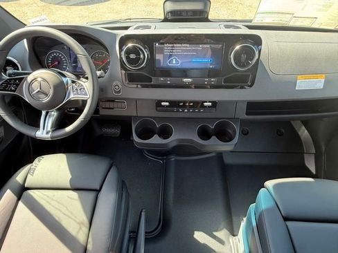 New 2026 Mercedes-Benz Sprinter 2500 image 22