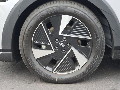 New 2025 Hyundai Ioniq 5 SE image 26