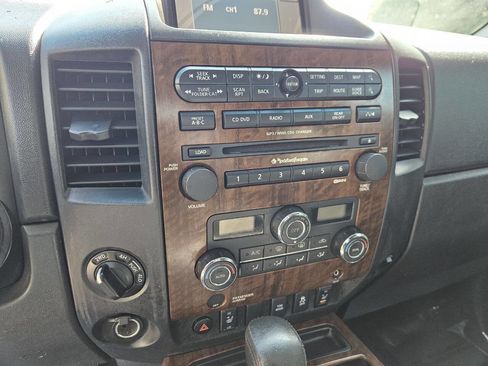 Used 2012 Nissan Titan SL w/ SL Technology Pkg AWD/4WD image 21