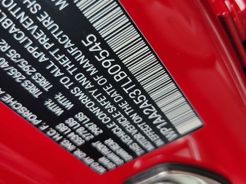 New 2026 Porsche Macan image 39