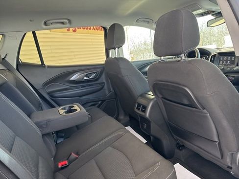 Used 2023 GMC Terrain SLE w/ Driver Convenience Package image 27