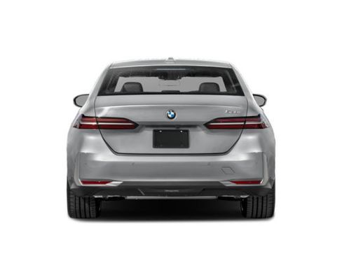 Used 2025 BMW 530i w/ M Sport Package RWD image 8