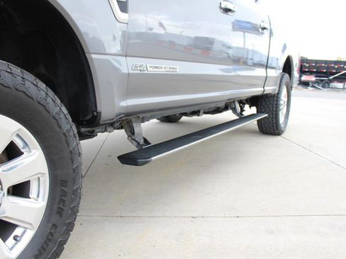 Used 2021 Ford F250 Platinum w/ FX4 Off-Road Package image 39