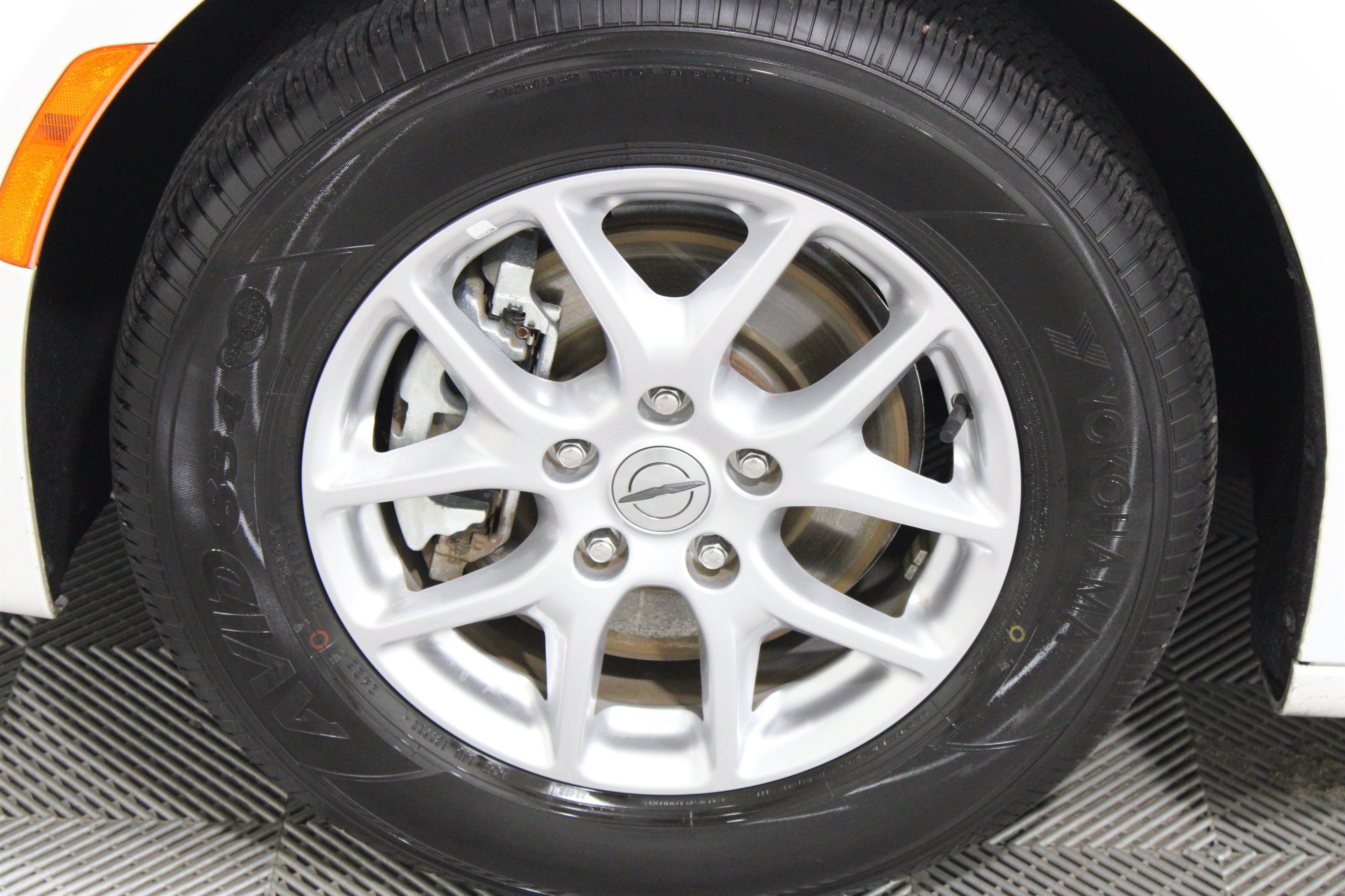 Used 2024 Chrysler Voyager LX FWD image 36
