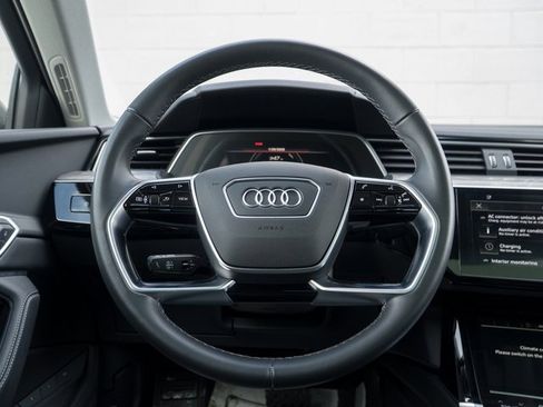 Certified 2024 Audi Q8 e-tron Premium Plus w/ Premium Plus Package image 22