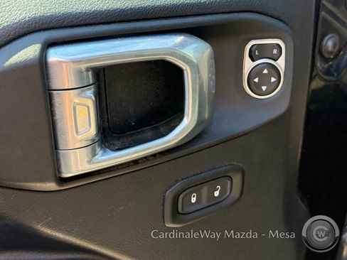 Used 2021 Jeep Gladiator Rubicon image 11