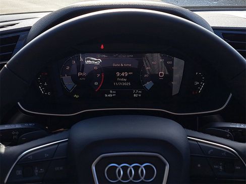 New 2025 Audi Q3 2.0T Premium image 11
