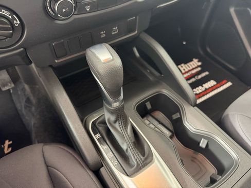 Used 2023 Nissan Frontier S w/ Tow Package image 18