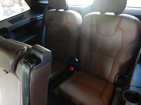 Used 2024 Volvo XC90 B6 Core image 23