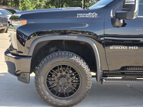 Used 2023 Chevrolet Silverado 2500 High Country w/ Z71 Off-Road Package AWD/4WD image 6