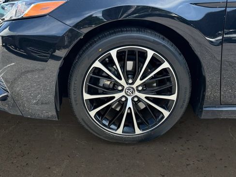 Used 2018 Toyota Camry SE FWD image 27