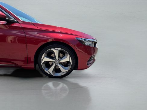 Used 2018 Honda Accord Touring image 31