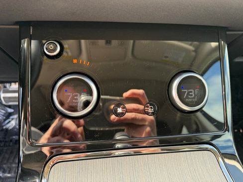 Used 2021 Land Rover Range Rover Evoque R-Dynamic S image 16