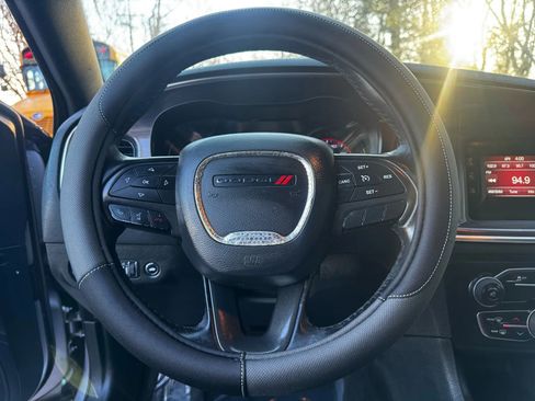 Used 2016 Dodge Charger SE w/ Blacktop Package image 15