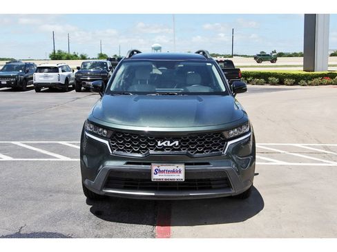 Used 2023 Kia Sorento S w/ Panoramic Sunroof Package AWD/4WD image 2