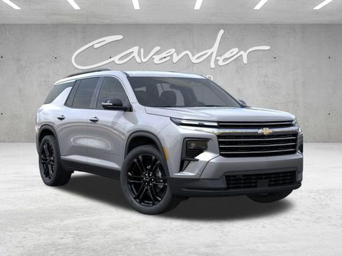 New 2026 Chevrolet Traverse LT image 7