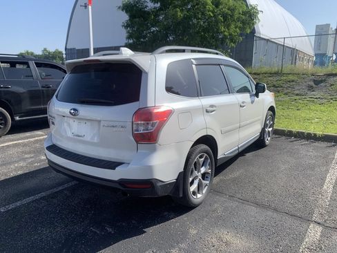 Used 2016 Subaru Forester 2.5i Touring AWD/4WD image 3