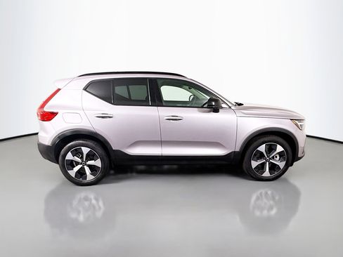 Used 2026 Volvo XC40 B5 Plus AWD/4WD image 11