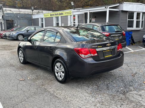 Used 2014 Chevrolet Cruze LS image 5