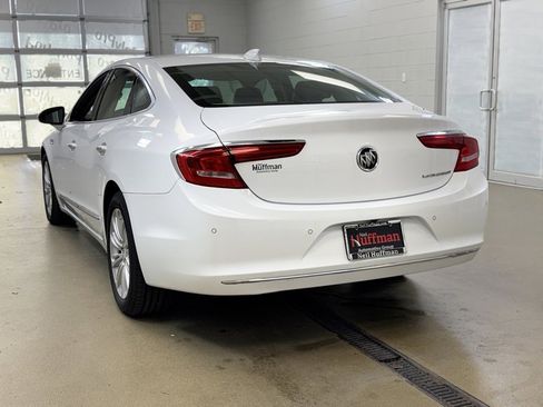 Used 2019 Buick LaCrosse Essence image 7