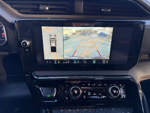 Used 2023 GMC Sierra 1500 AT4 w/ Technology Package image 24