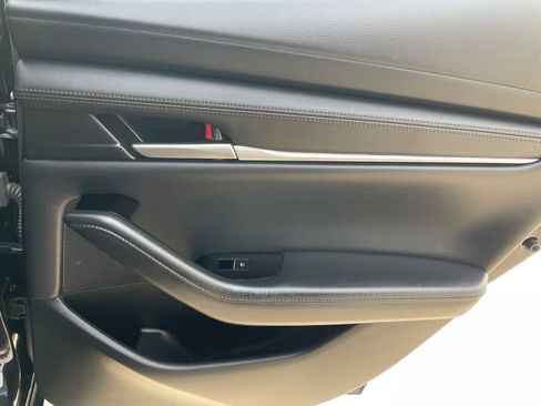 Used 2024 MAZDA MAZDA3 s FWD image 25