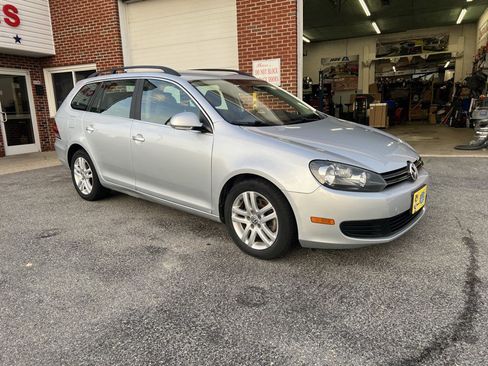 Used 2013 Volkswagen Jetta TDI FWD image 2