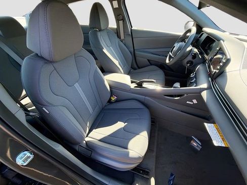 New 2026 Hyundai Elantra SE image 25