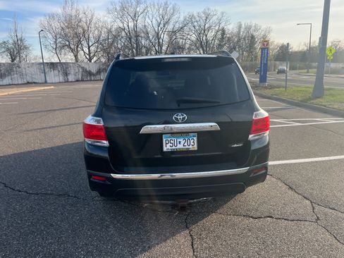 Used 2012 Toyota Highlander SE w/ Tow Pkg AWD/4WD image 5